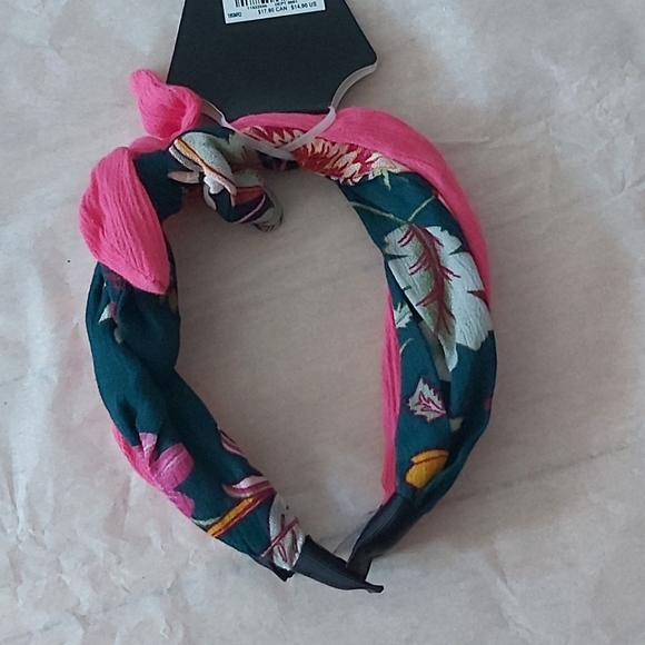 🌻2 for $25🌻- Set of 2 headbands - Picture 4 of 5